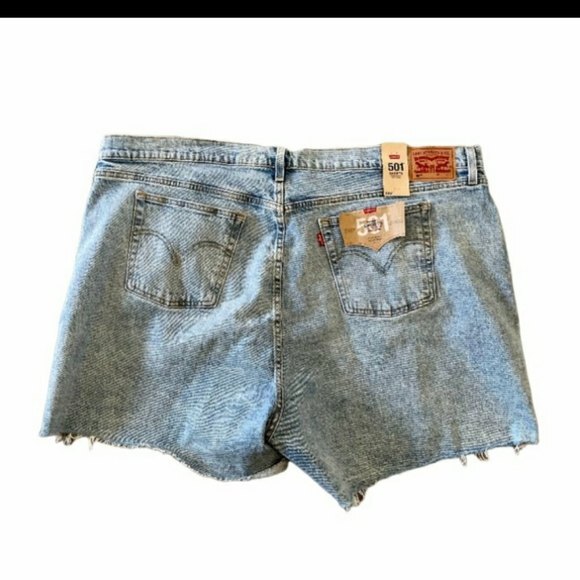Levi’s 501 High Rise Cut Off Jean Shorts Distressed Light Wash Denim 24W NWT - Picture 2 of 4